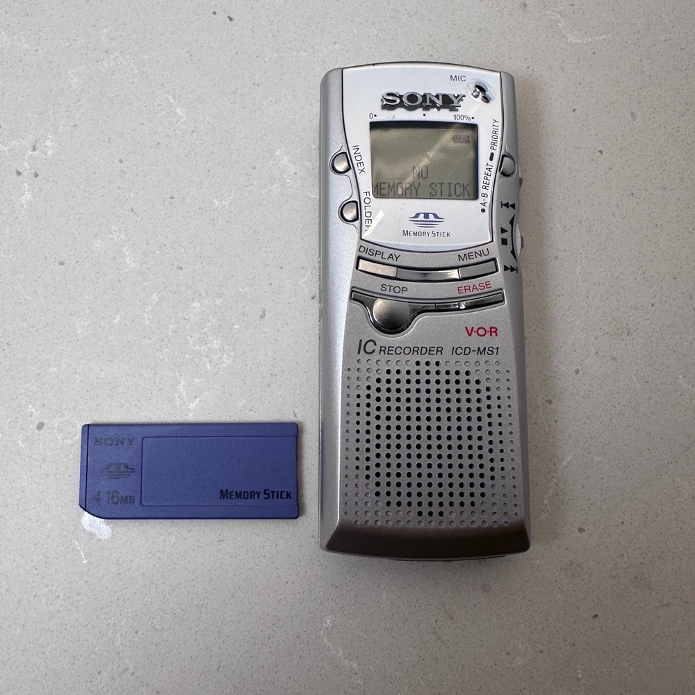 Sony IC Recorder ICD MS1 Digital Voice Recorder Memory Stick‎ 16MB Silver TESTED